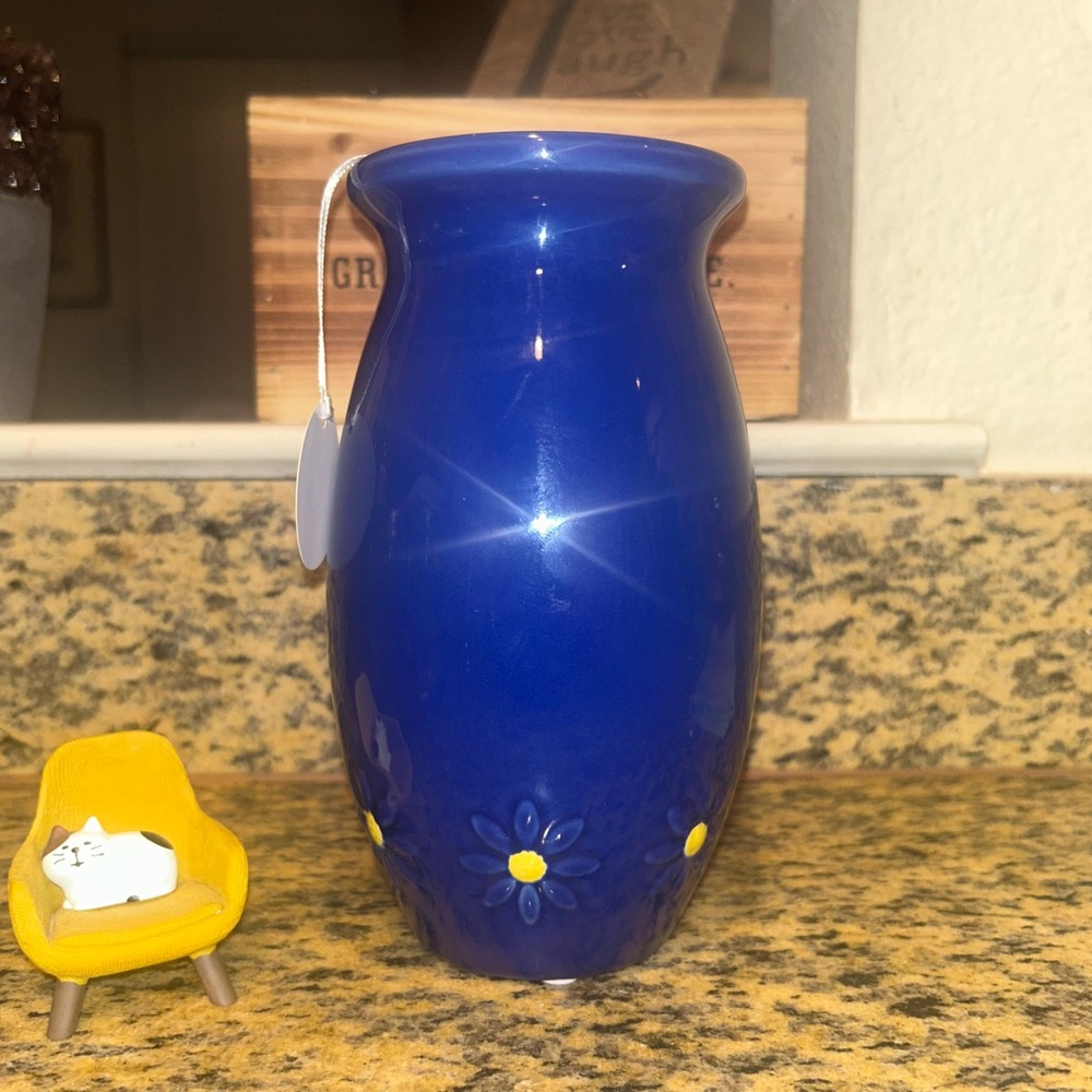 Overjoyed Boutique Daisy Mason Vase Blue Ceramic Floral Design NWT 7”